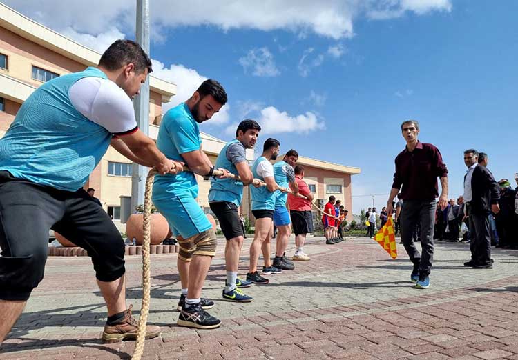 طناب‌کشی (Tanab Keshi)